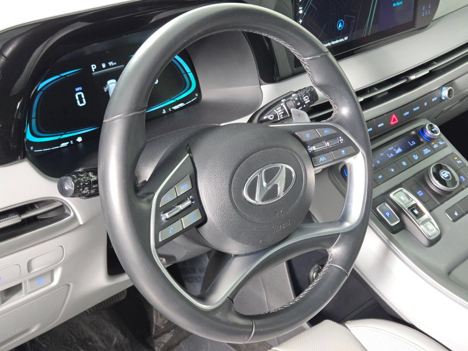 Used 2024 Hyundai Palisade SEL FWD image 23
