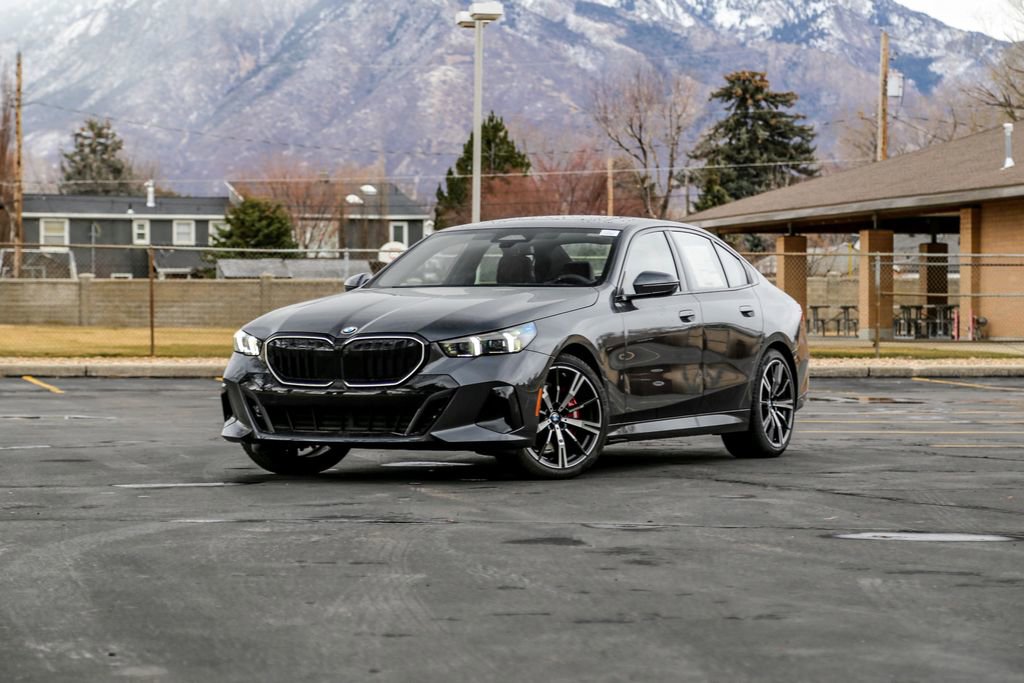 New 2026 BMW 530i xDrive w/ M Sport Package