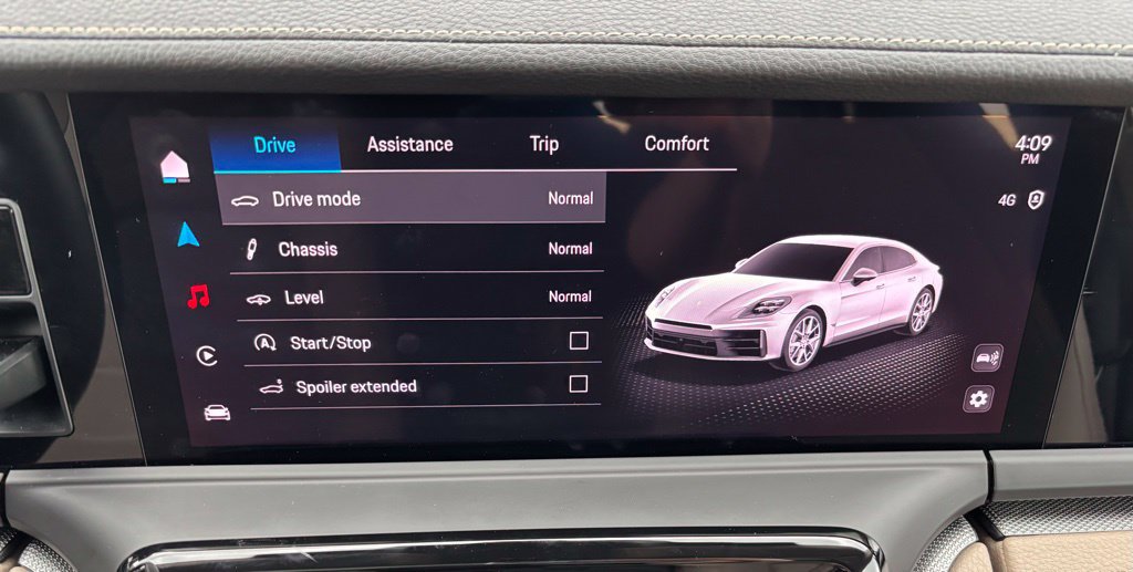 Certified 2025 Porsche Panamera 4 AWD/4WD image 26