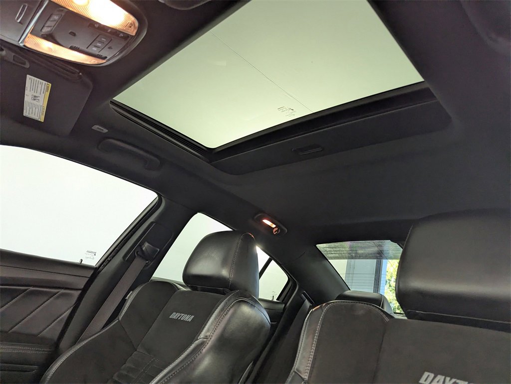 Used 2022 Dodge Charger Scat Pack w/ Daytona Edition Group image 28