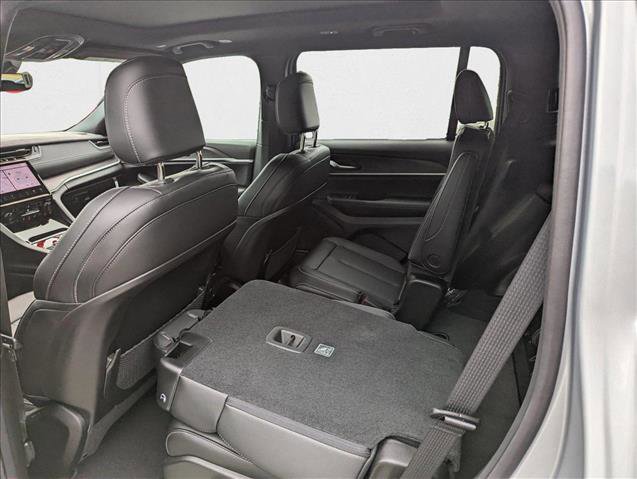 New 2025 Jeep Grand Cherokee L Limited w/ Black Appearance Package image 20