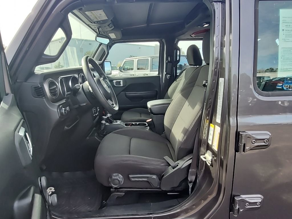 Used 2018 Jeep Wrangler Unlimited Sport AWD/4WD image 25