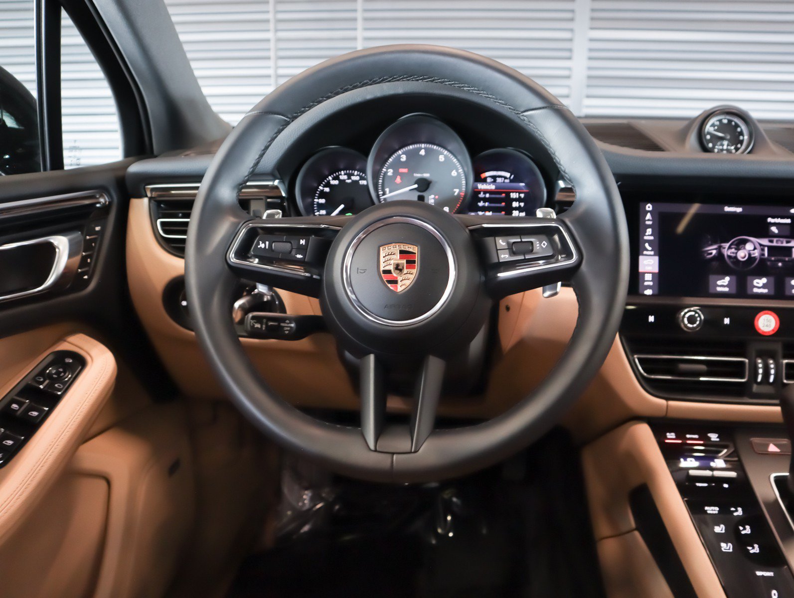 Certified 2026 Porsche Macan S AWD/4WD image 13