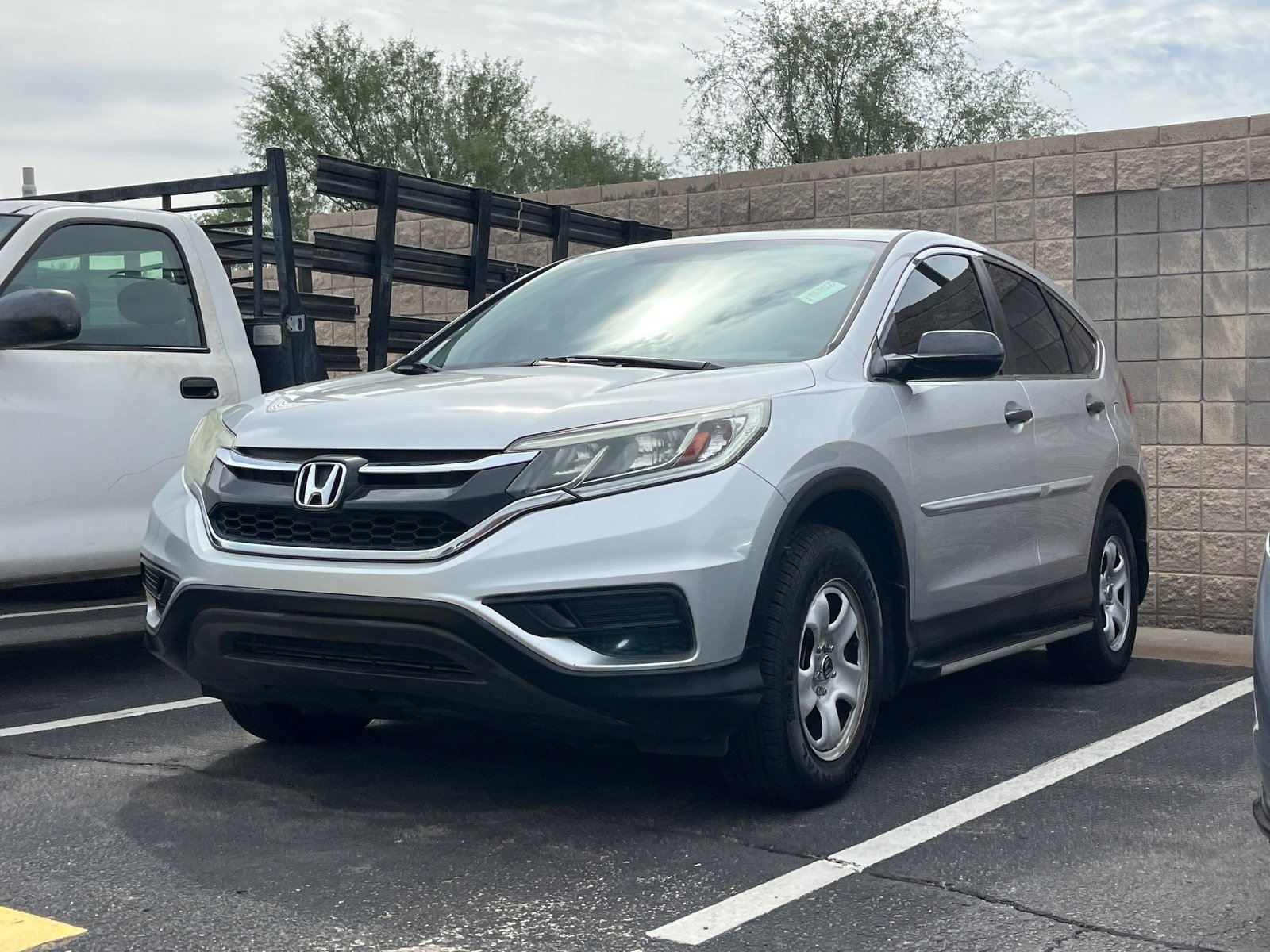 Used 2015 Honda CR-V LX image 2