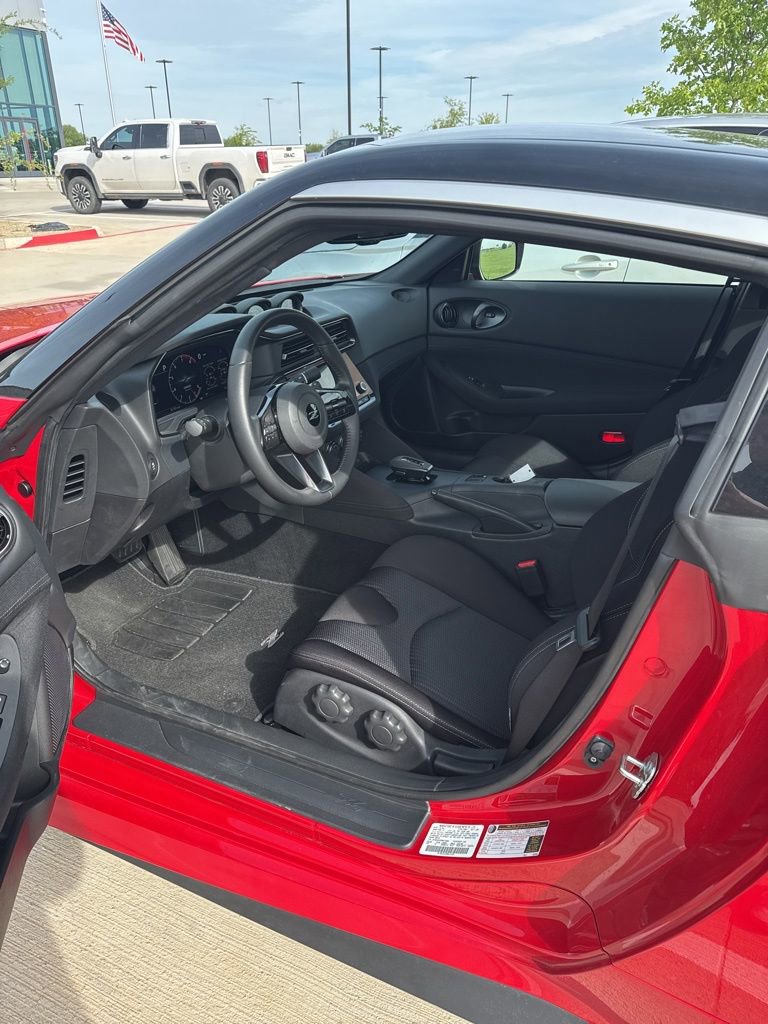 Used 2025 Nissan Z Sport w/ Floor Mat Package RWD image 6