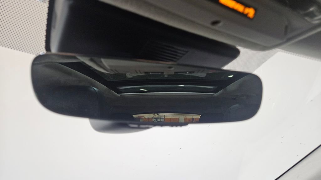 Used 2020 Jaguar F-PACE Premium image 40