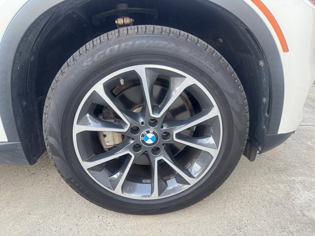 Used 2017 BMW X5 xDrive40e image 26