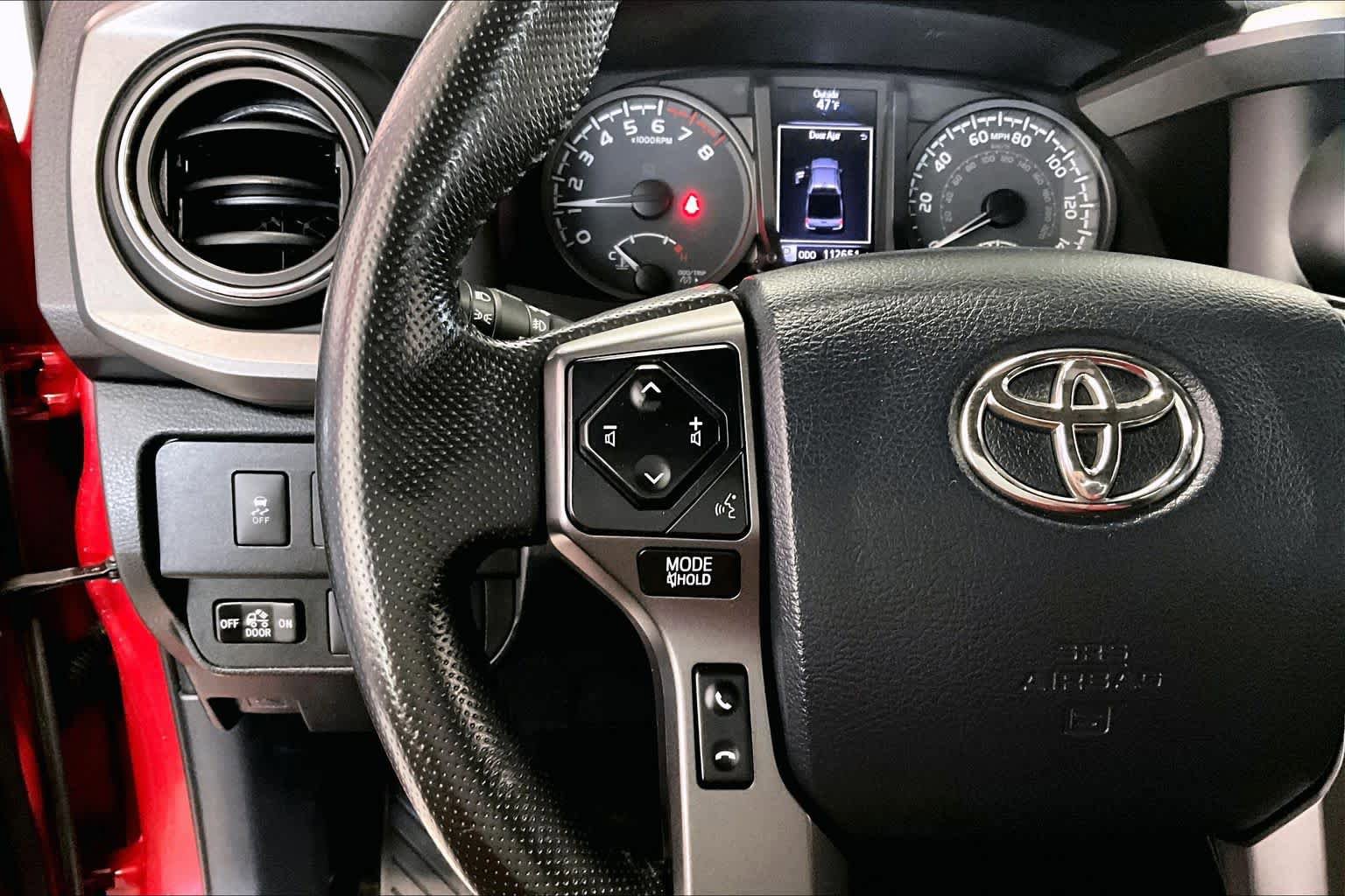 Used 2020 Toyota Tacoma TRD Sport AWD/4WD image 21