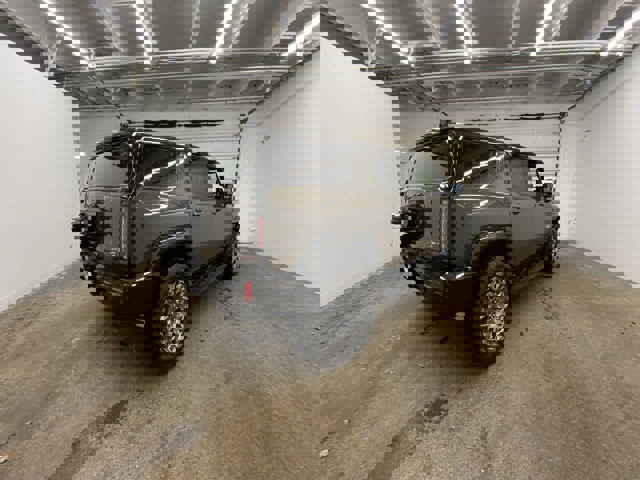 Used 2025 GMC Hummer EV 3X w/ LPO, Illumination Package image 6