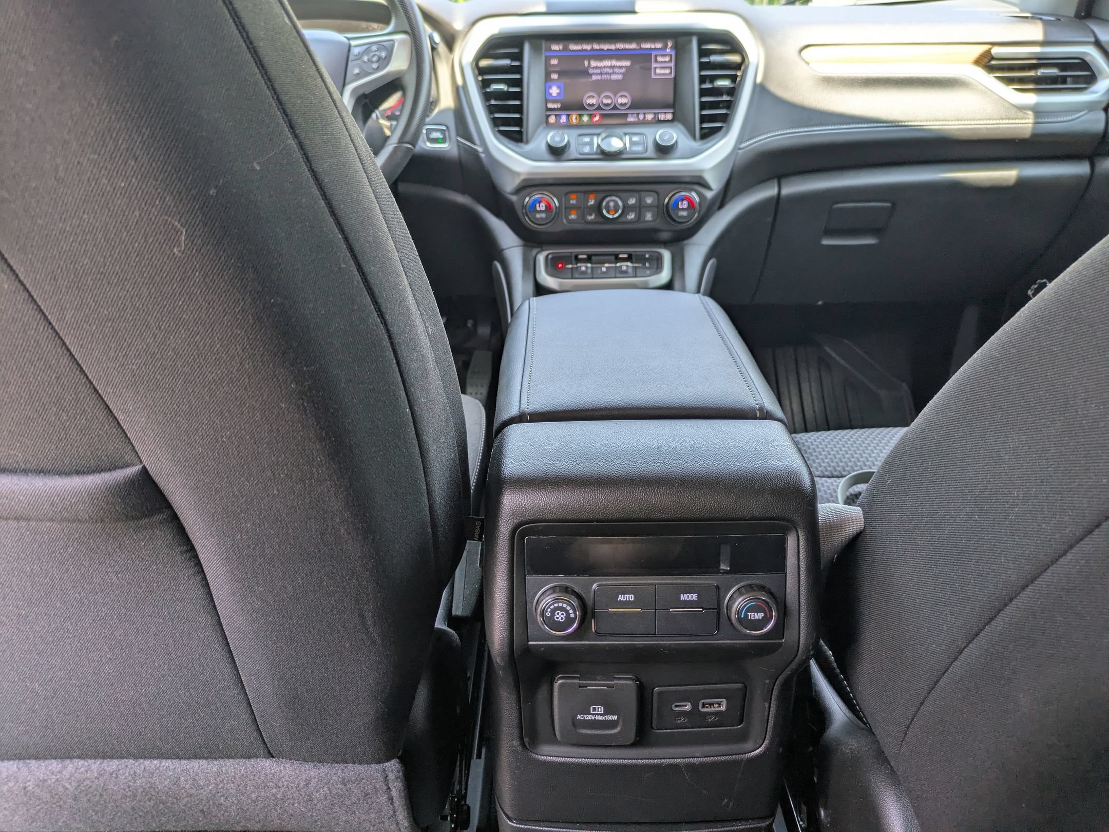 Used 2021 GMC Acadia SLE w/ Driver Convenience Package FWD image 27
