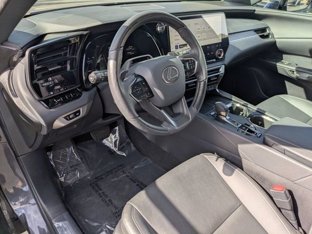 Used 2025 Lexus RX 350h w/ Convenience Package image 12
