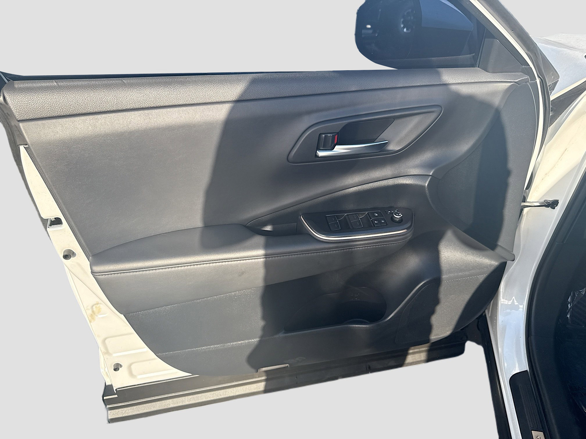 Used 2023 Toyota Crown XLE image 18