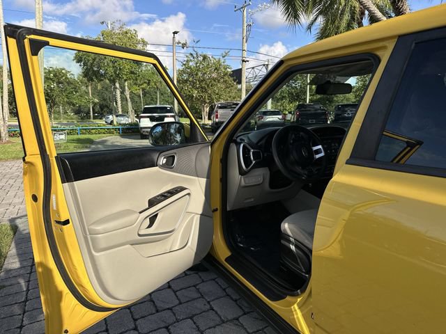 Used 2020 Kia Soul LX FWD image 22