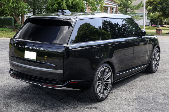 Used 2025 Land Rover Range Rover Long Wheelbase SE AWD/4WD image 8