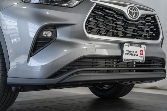 New 2025 Toyota Highlander XLE image 14