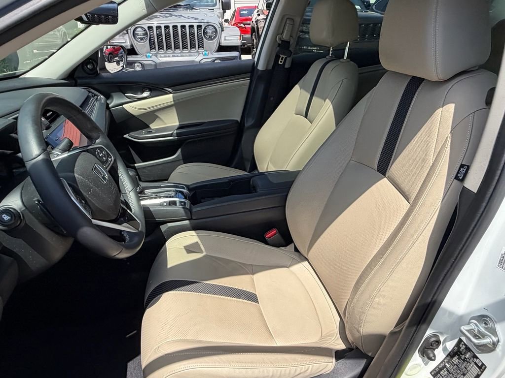Used 2019 Honda Civic Touring image 9