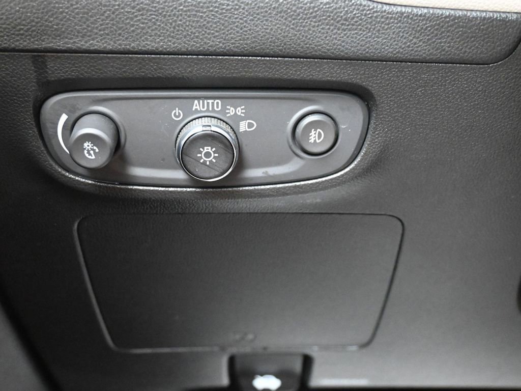 Used 2023 Buick Encore GX Preferred w/ Cold Weather Comfort Package FWD image 21