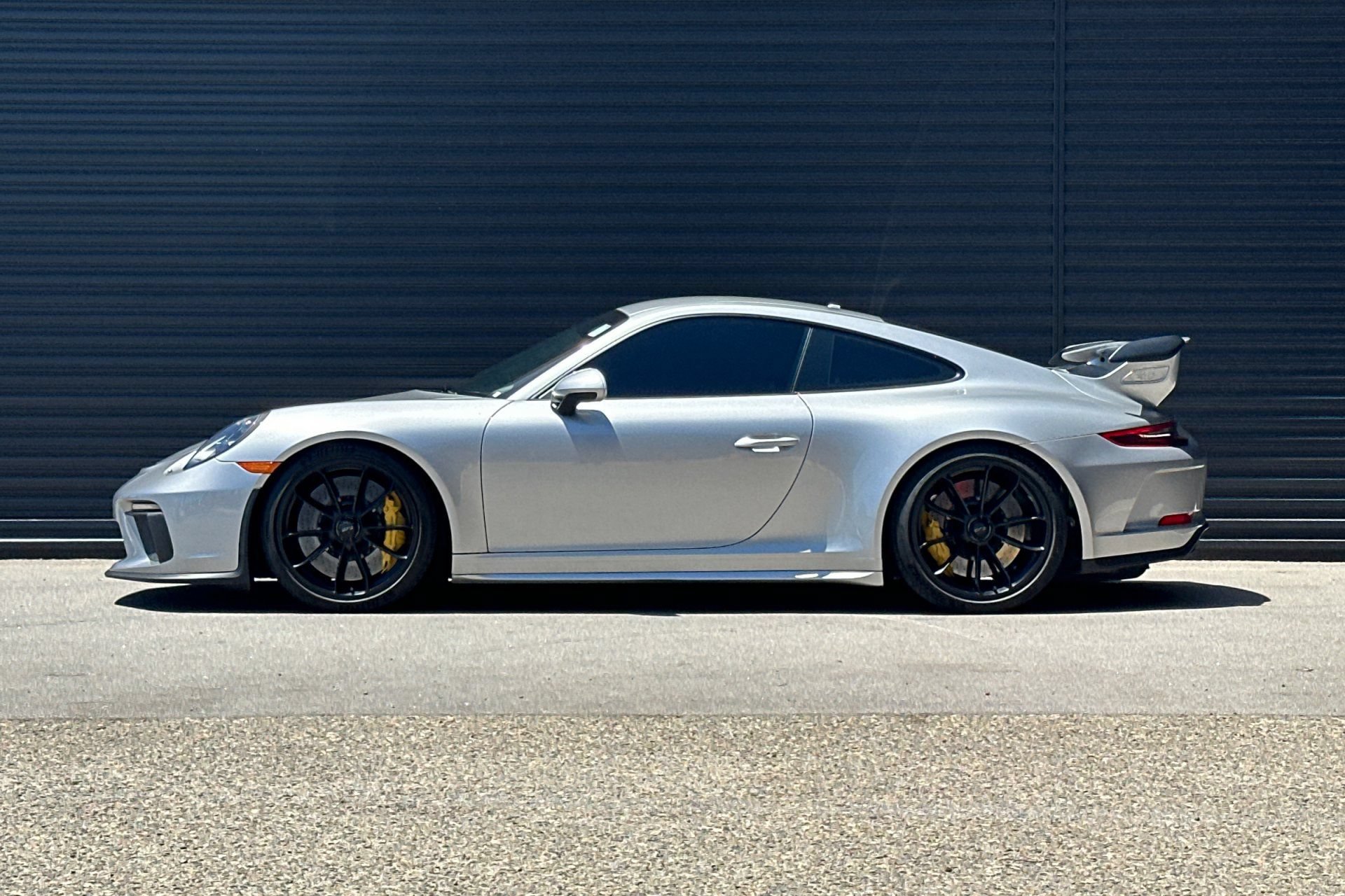 Used 2018 Porsche 911 GT3 RWD image 2