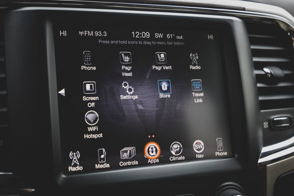 Used 2017 RAM 1500 Laramie w/ Convenience Group AWD/4WD image 17