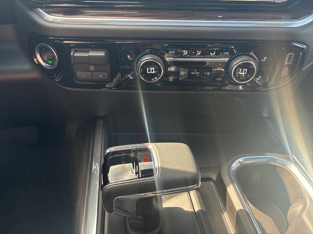 Used 2025 Chevrolet Silverado 1500 LT Trail Boss w/ Dark Appearance Package image 27