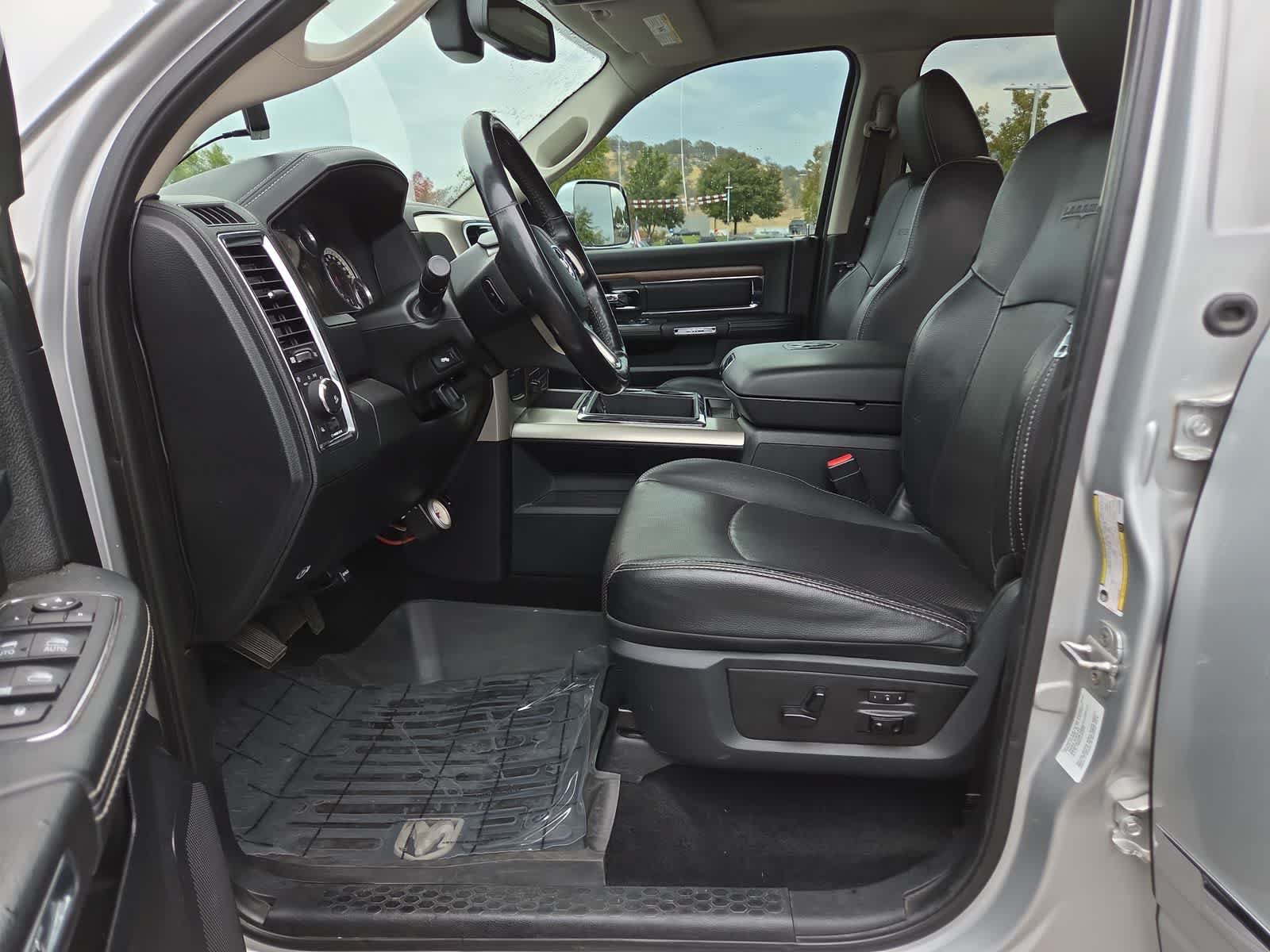 Used 2014 RAM 2500 Laramie w/ Convenience Group AWD/4WD image 19