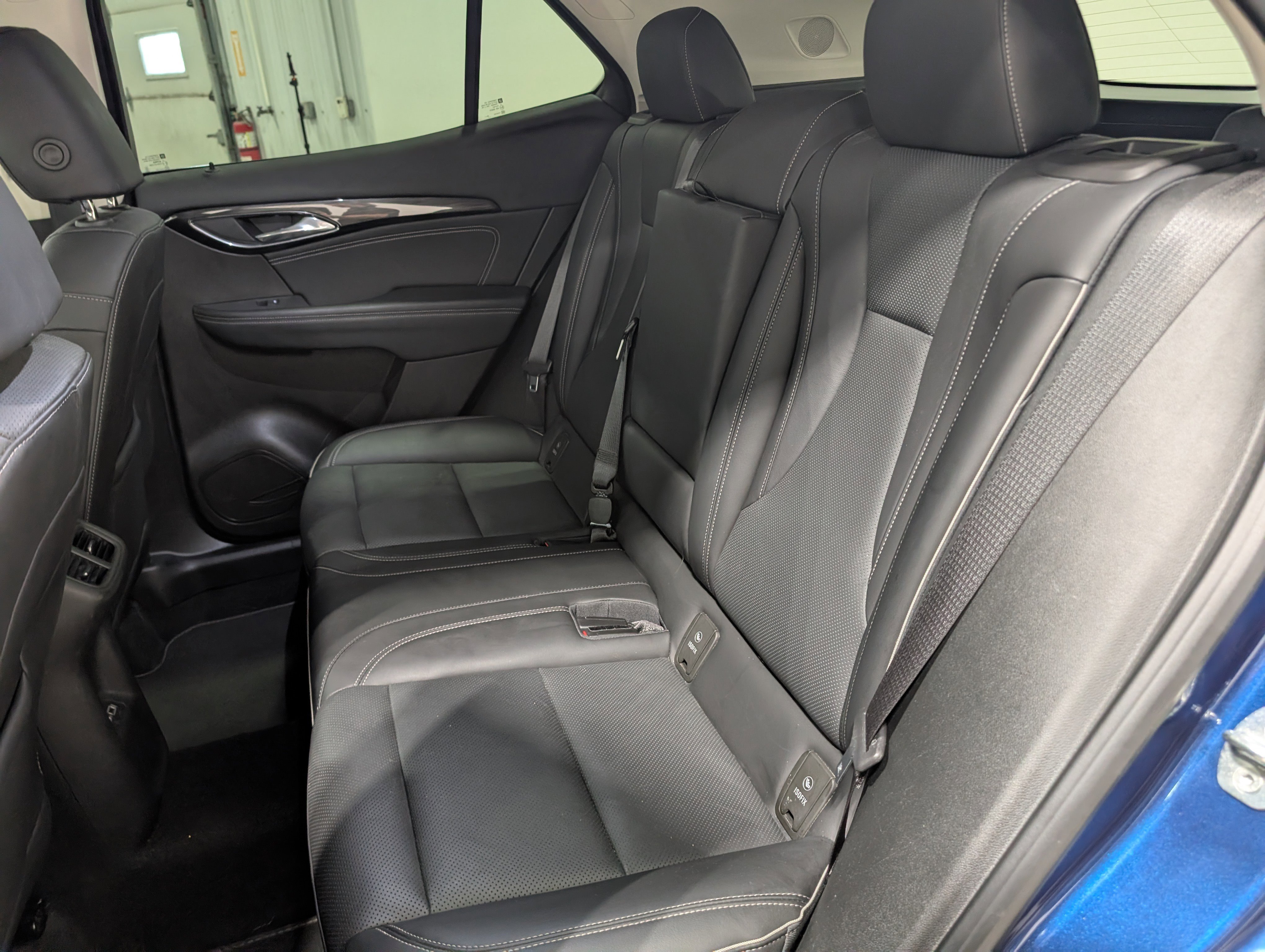 Used 2023 Buick Envision Essence AWD/4WD image 15