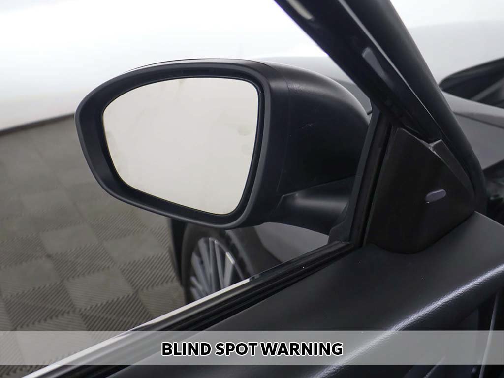 Used 2025 Nissan Altima 2.5 SV FWD image 3