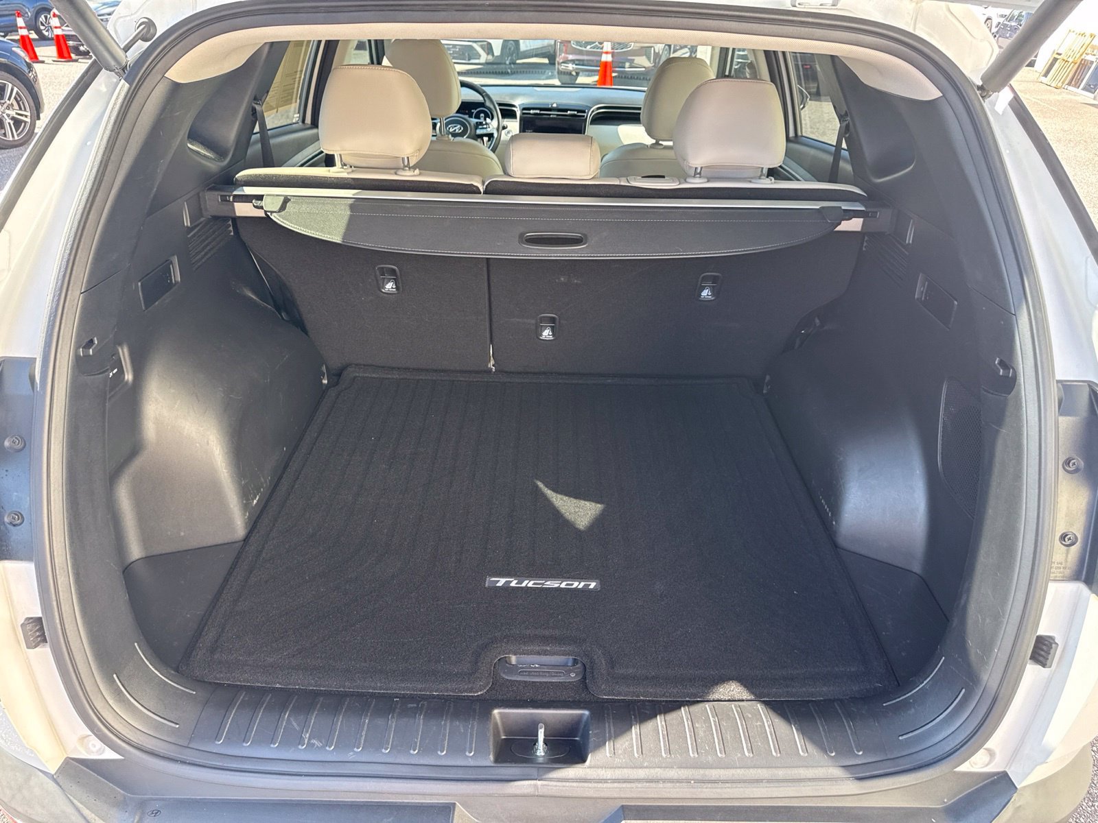Used 2023 Hyundai Tucson Limited FWD image 11