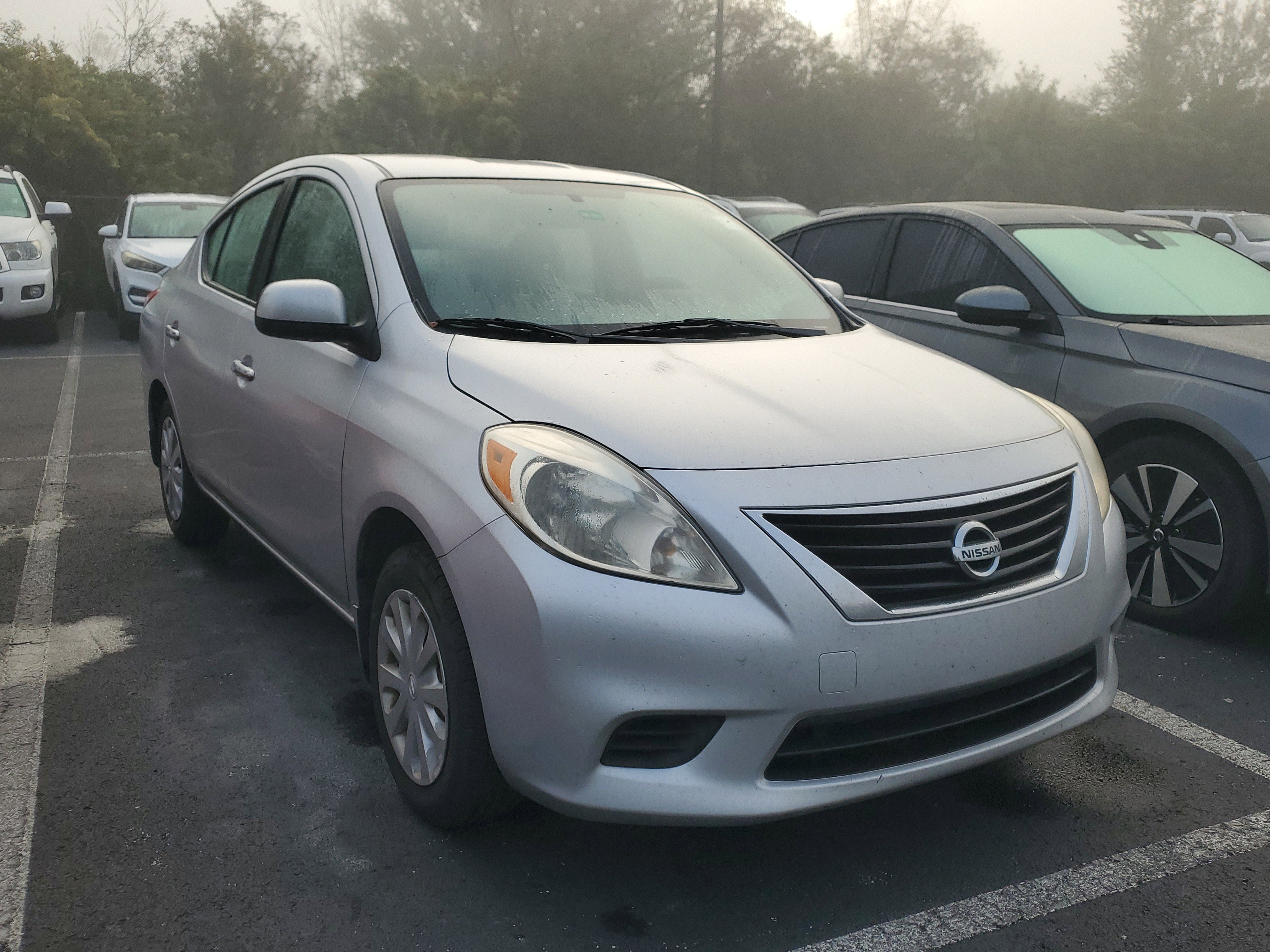 Used 2012 Nissan Versa SV w/ Convenience Pkg image 11