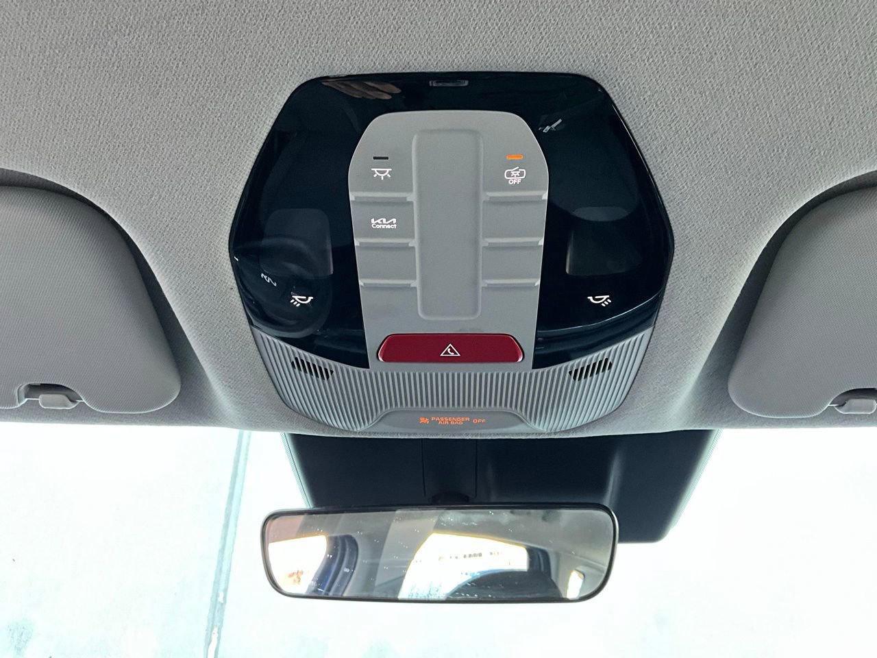 Used 2025 Kia K4 LXS image 15