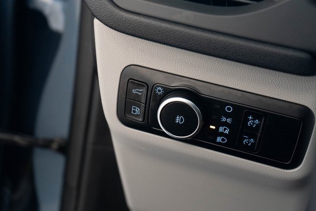 Used 2023 Ford Escape SE image 20