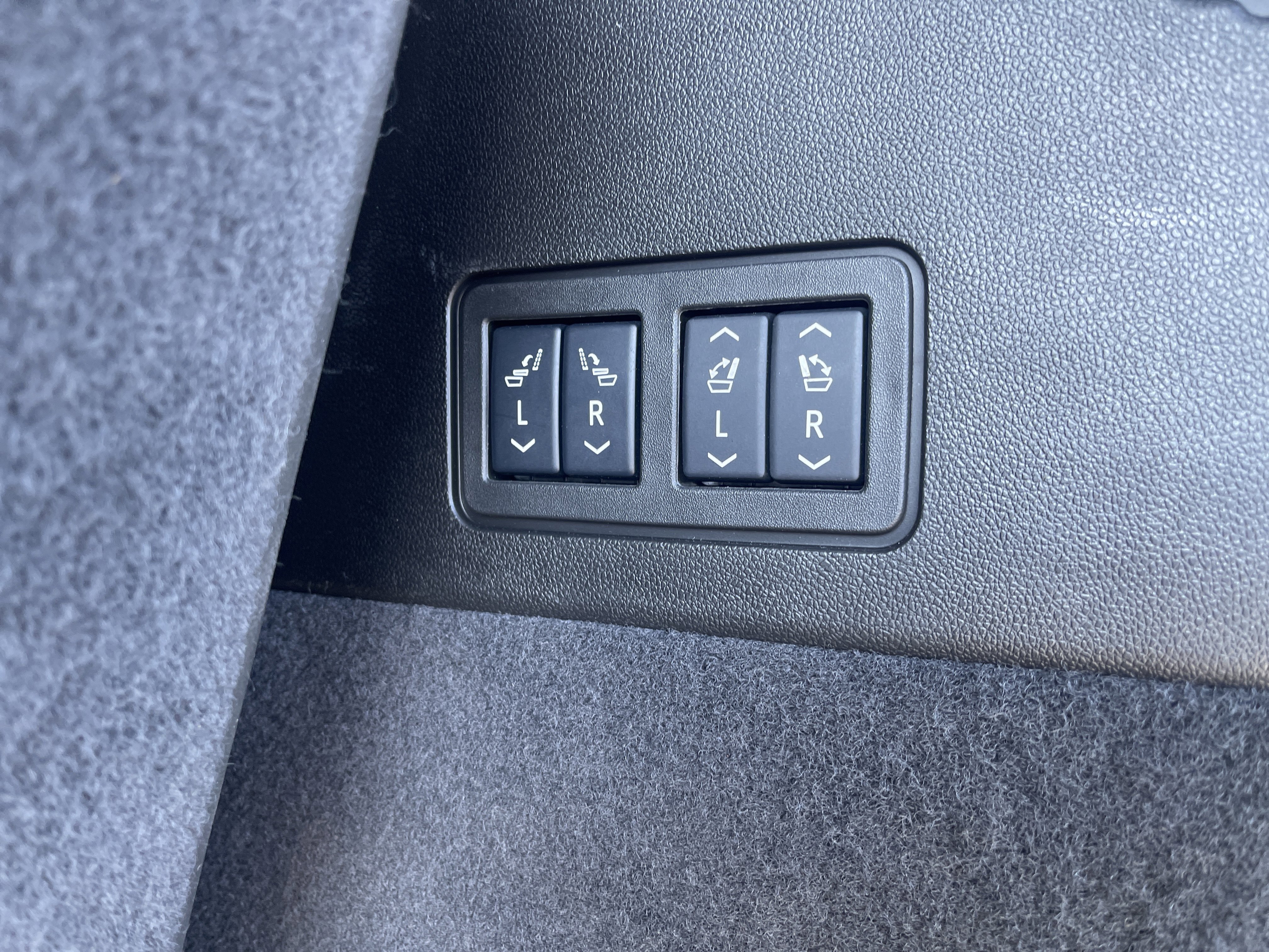 Certified 2025 Cadillac XT6 Premium Luxury image 48
