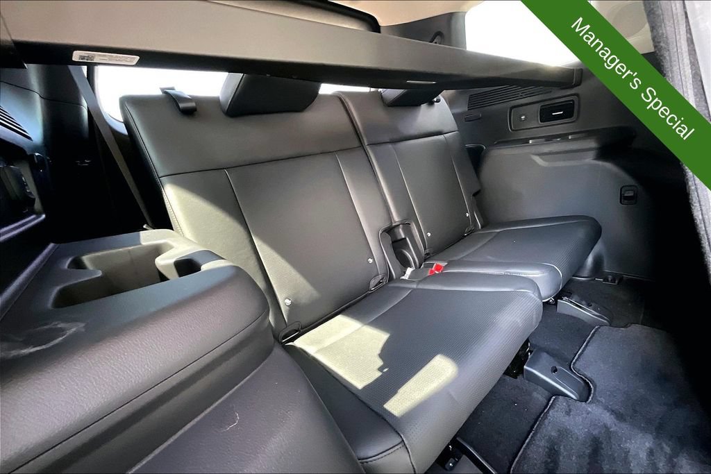Used 2025 Hyundai Santa Fe Limited FWD image 34