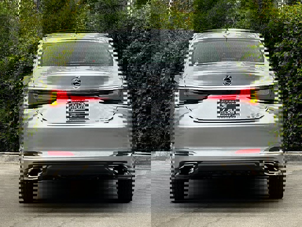 New 2025 Lexus ES 350 image 8