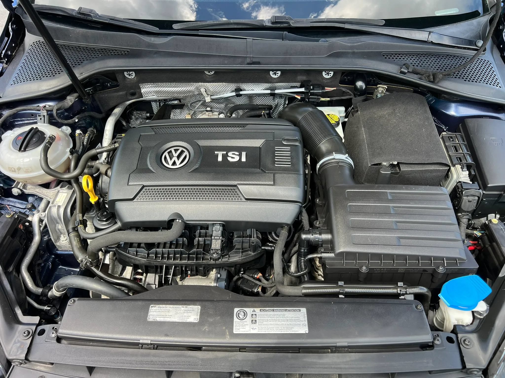 Used 2015 Volkswagen Golf 4-Door FWD image 41
