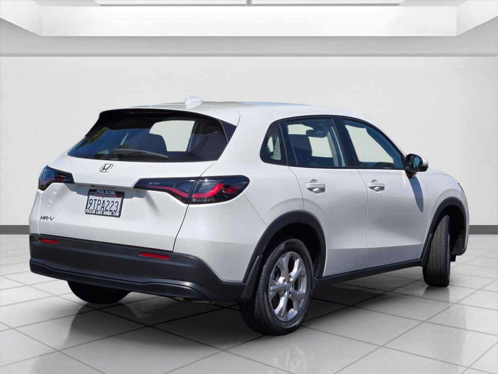 Certified 2025 Honda HR-V LX image 5