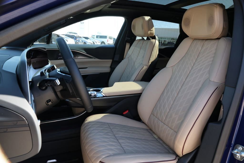 Certified 2025 Cadillac Lyriq Sport image 27