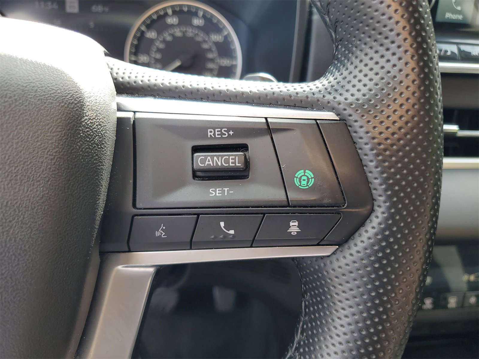 Used 2024 Mitsubishi Outlander SE image 12