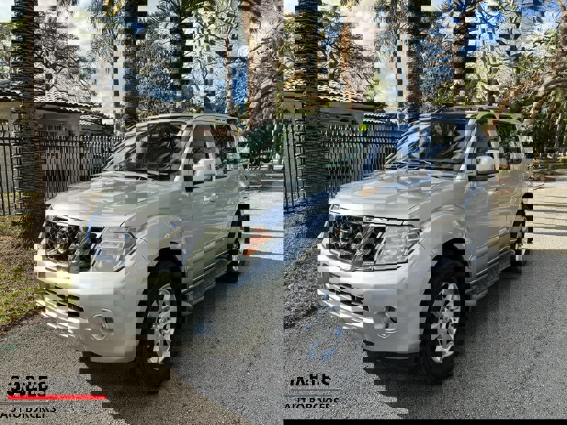 Used 2012 Nissan Pathfinder SV image 10