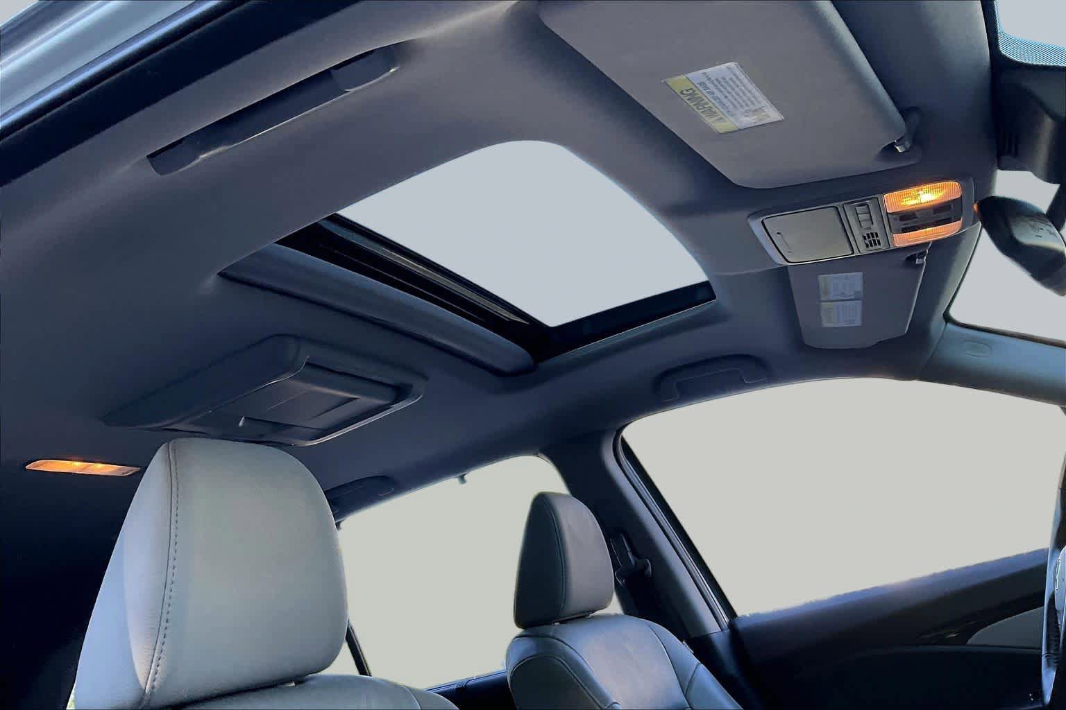 Used 2016 Honda Pilot Touring image 13