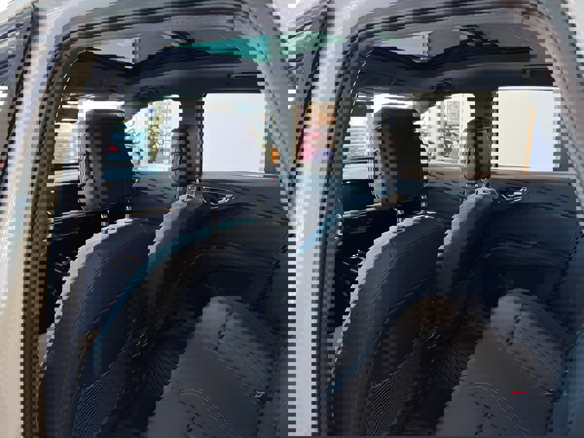 Used 2024 Audi Q4 e-tron Premium Plus w/ Premium Plus image 45