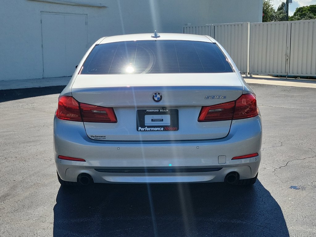 Used 2019 BMW 530e w/ Convenience Package RWD image 9