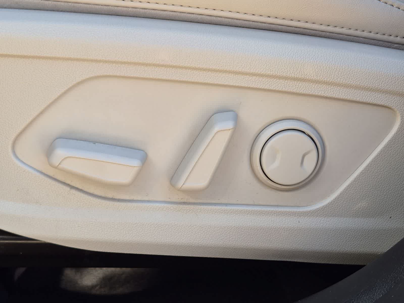Used 2024 Kia Sorento S FWD image 18