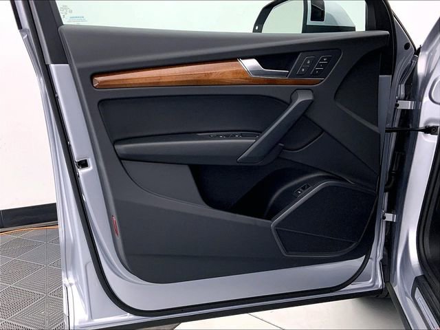 Certified 2023 Audi Q5 2.0T Premium w/ Convenience Package image 23