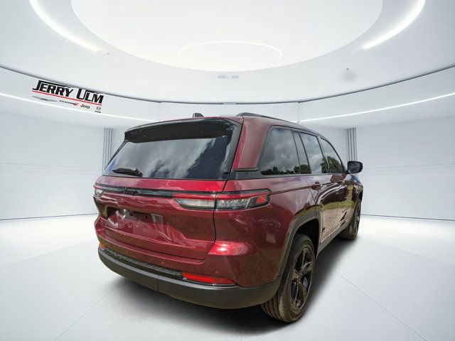 New 2025 Jeep Grand Cherokee Altitude image 3