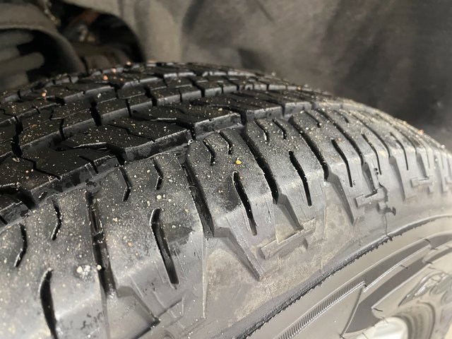 Used 2022 Chevrolet Colorado LT w/ LT Convenience Package image 8