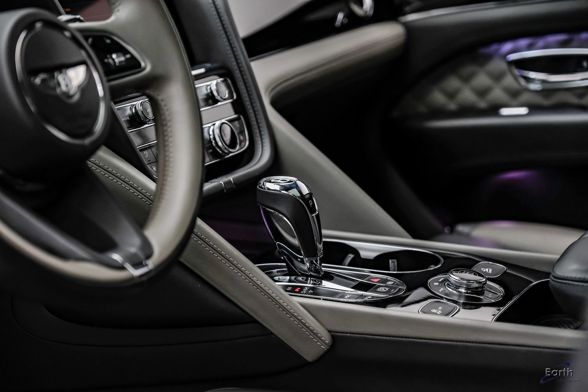 Used 2022 Bentley Bentayga AWD/4WD image 56