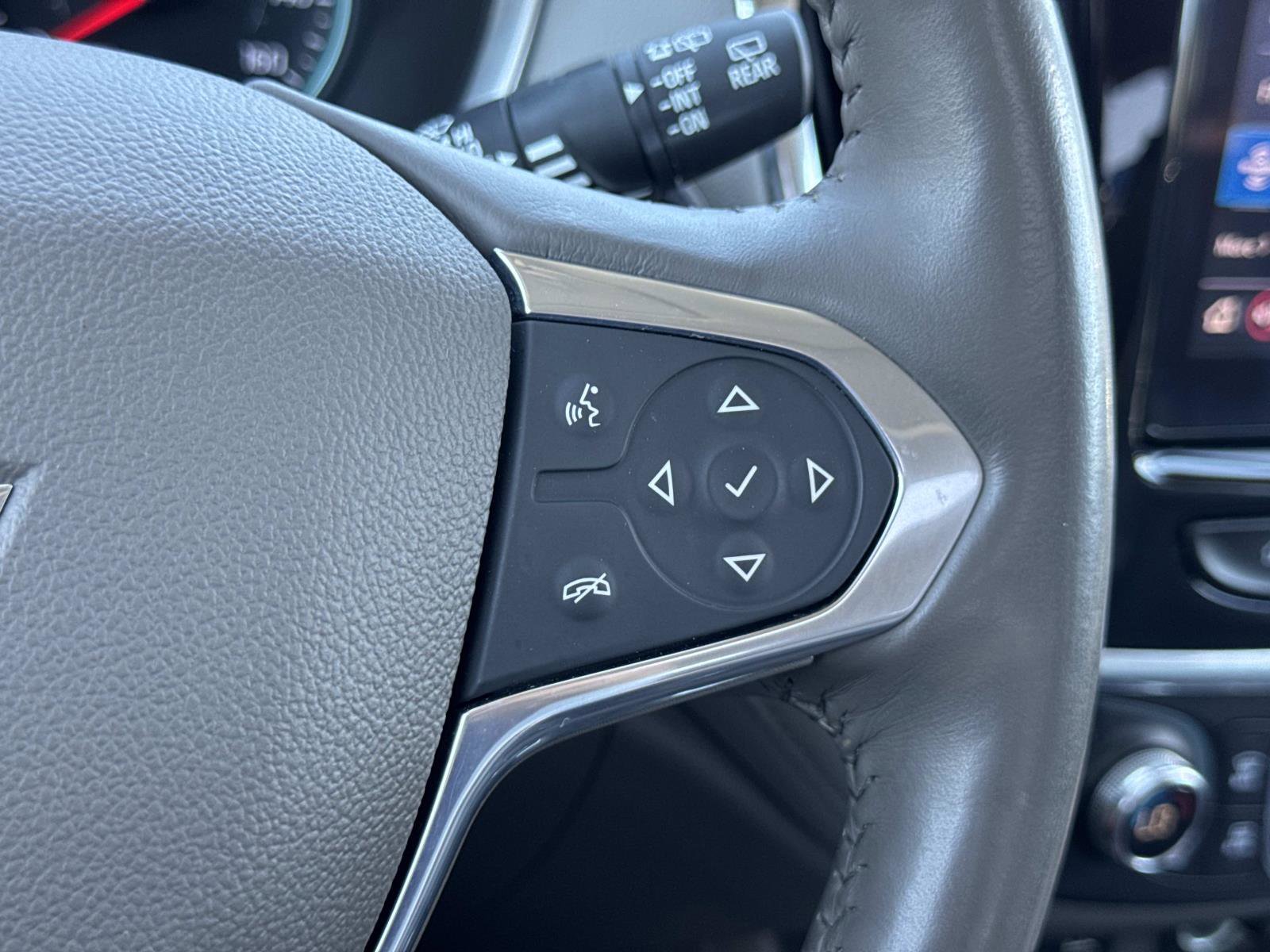 Used 2020 Chevrolet Traverse Premier image 12