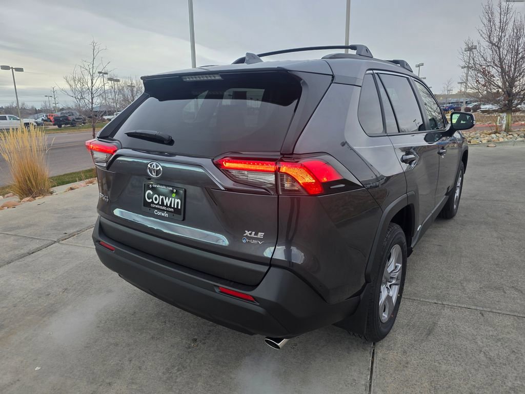 Used 2025 Toyota RAV4 XLE image 8