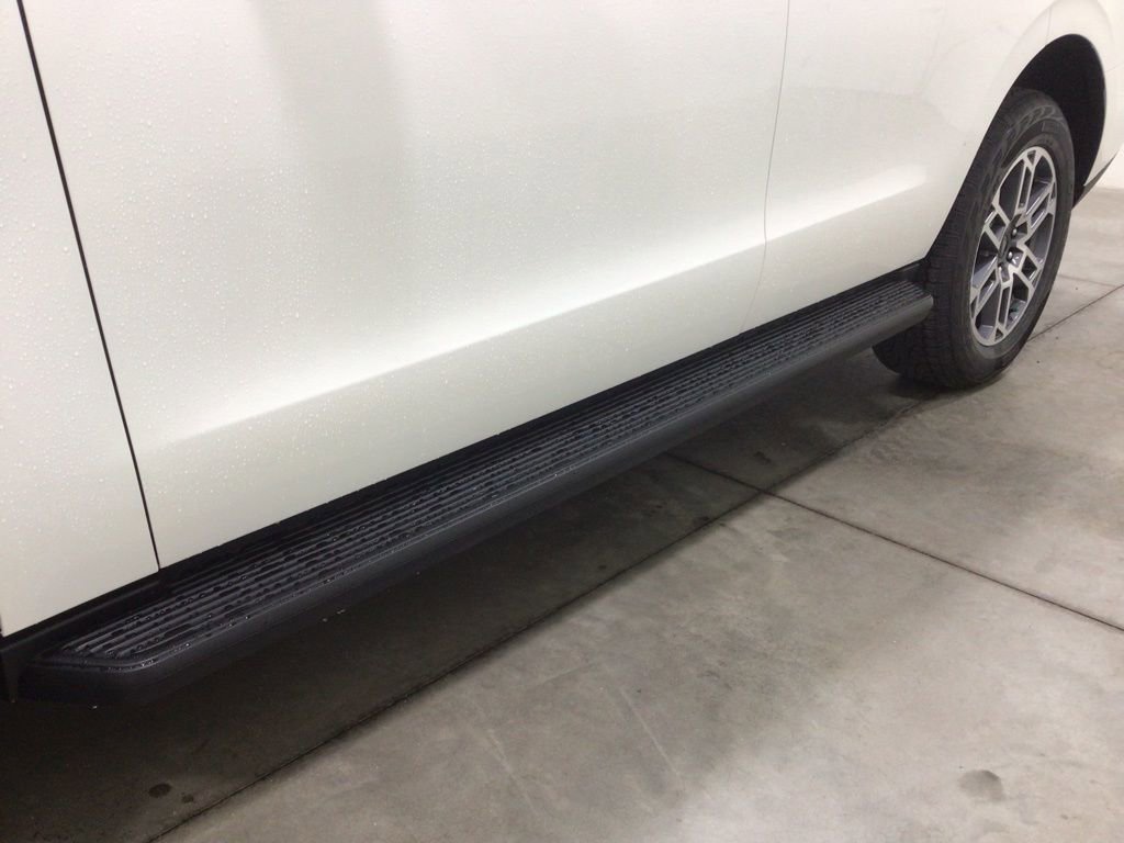 New 2025 Ford Expedition Active image 9